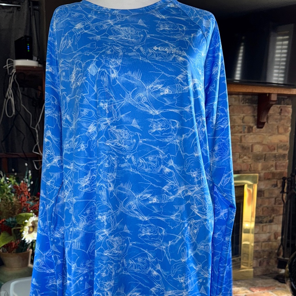 Columbia Blue Fish Pattern Long Sleeve Tee